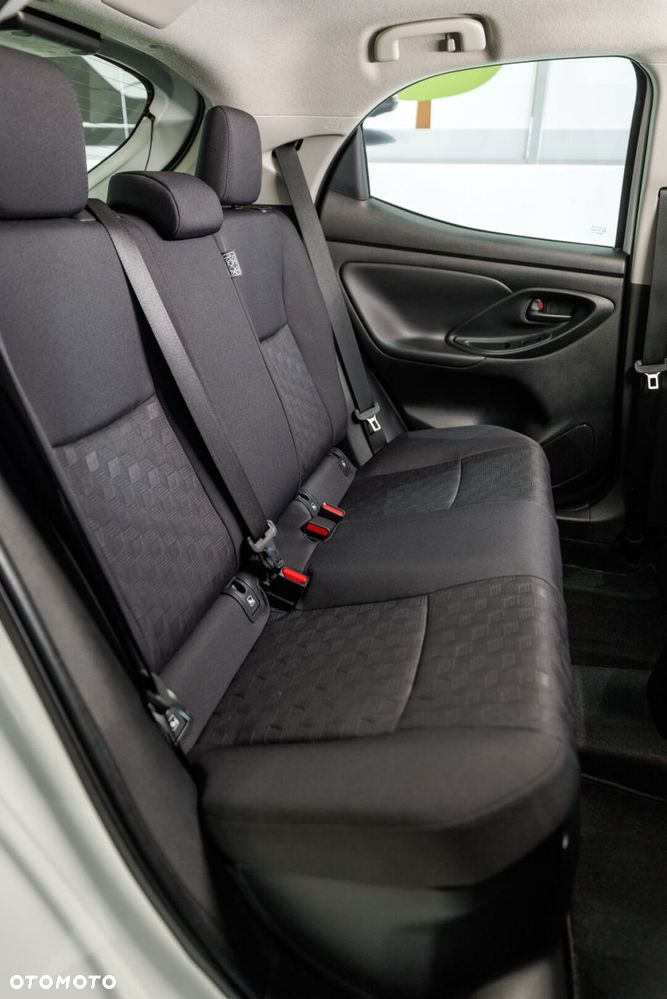 Toyota Yaris - 23