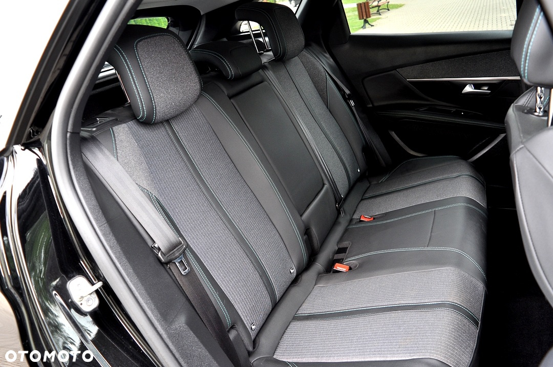 Peugeot 3008 Hybrid 225 e-EAT8 Allure Pack - 22