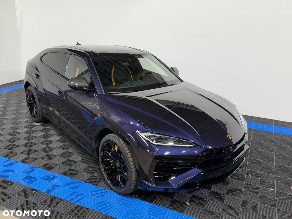 Lamborghini Urus - 12