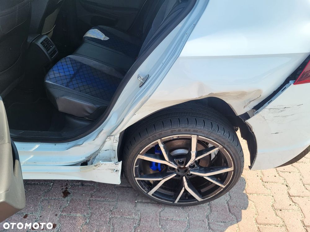 Volkswagen Golf - 29