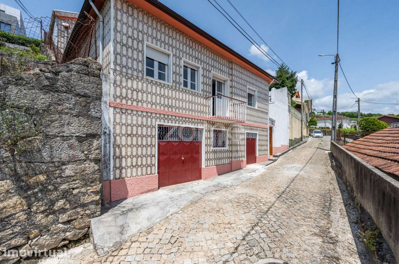 Moradia Bifamiliar T3 em Jovim | Vista Rio - Grande imagem: 2/45