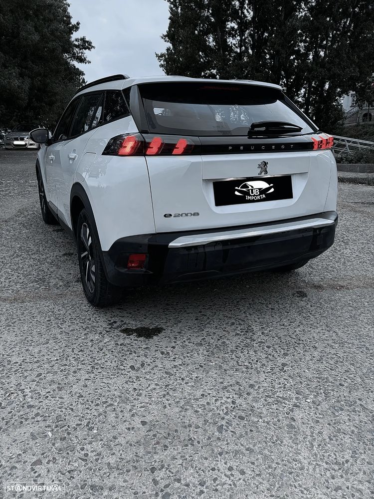 Peugeot e-2008 Allure Pack - 6