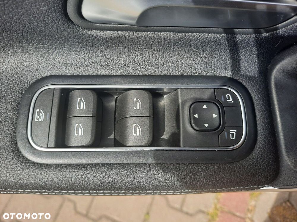 Mercedes-Benz CLA 250 Progressive 7G-DCT - 35