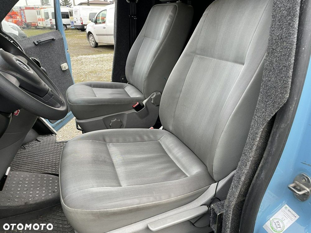 Volkswagen Transporter - 13