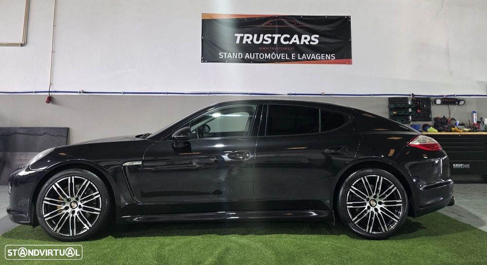 Porsche Panamera Platinum Edition - 2