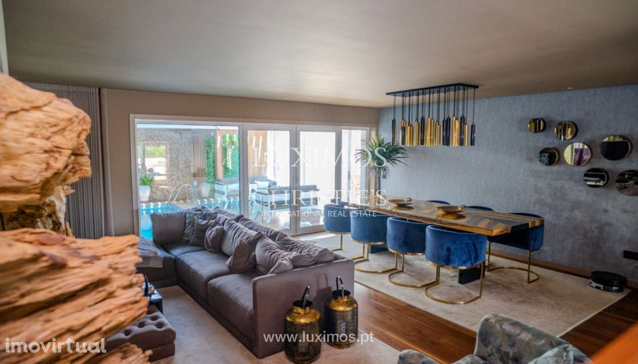 Moradia V3 com piscina e vistas de mar para venda em Lavra - Grande imagem: 5/23