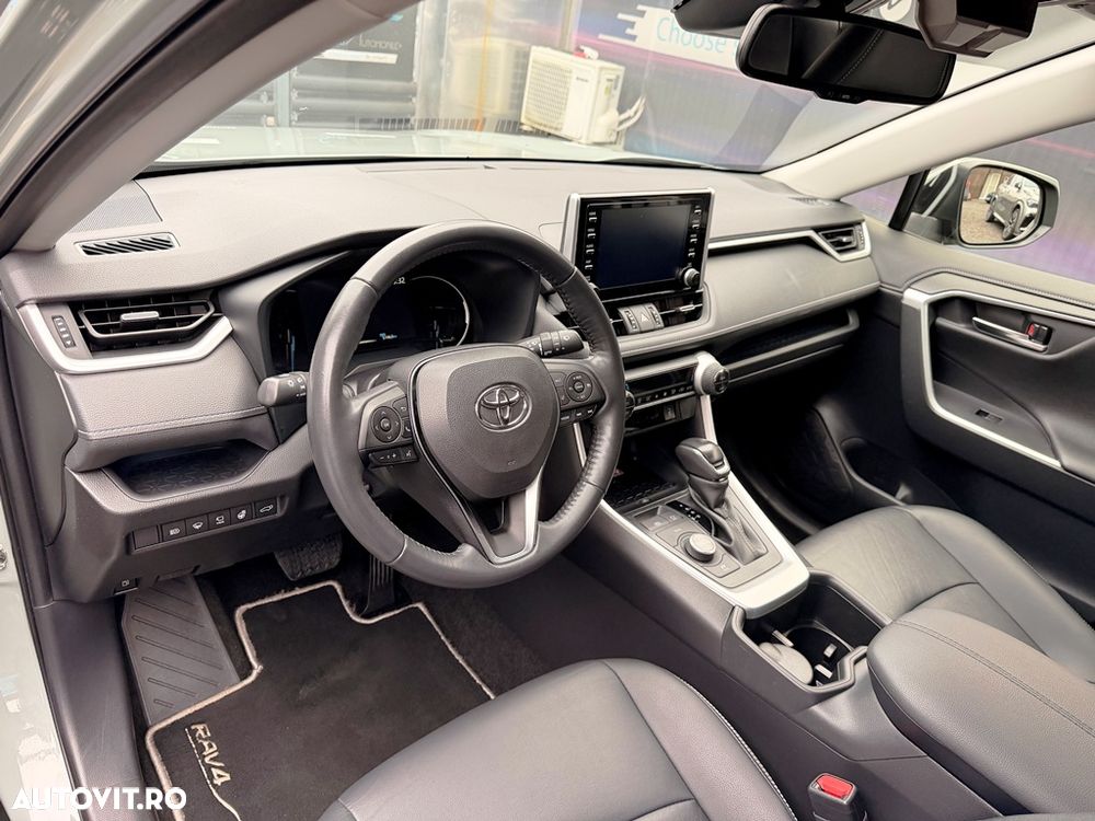 Toyota RAV4 2.5 VVT-iE 4x4 Luxury - 17