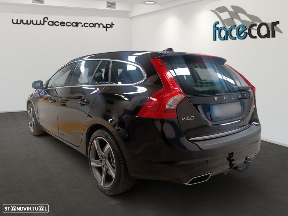 Volvo V60 2.4 D6 Momentum AWD Phev - 4