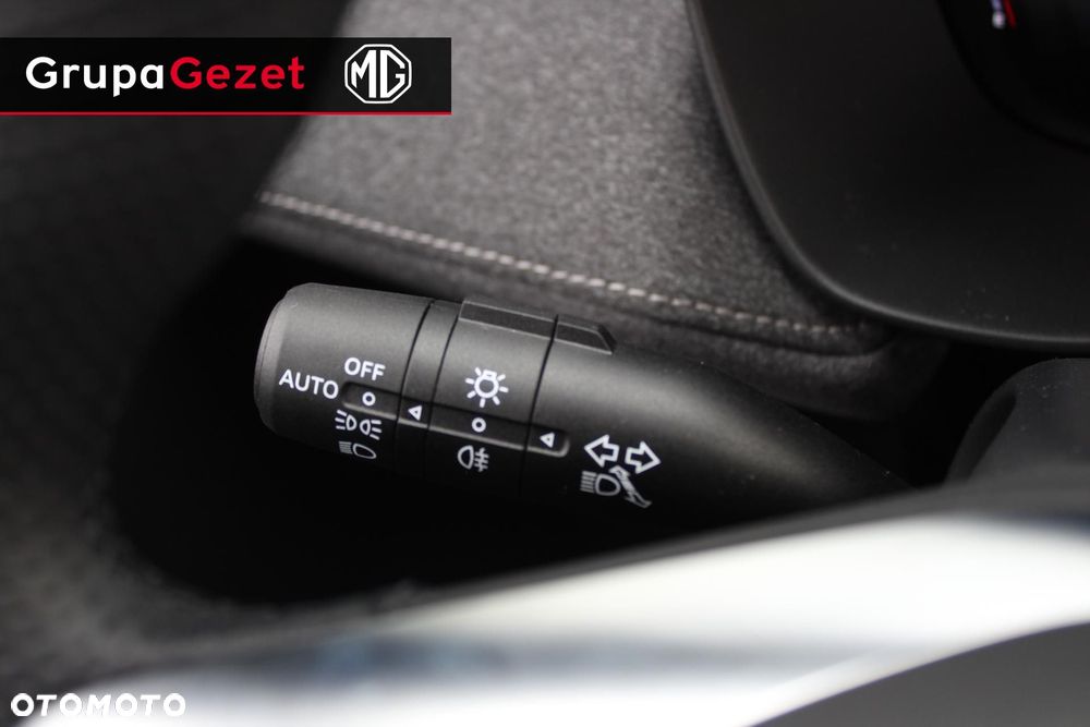 MG ZS - 12