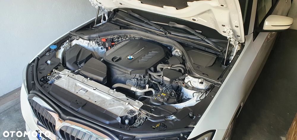 BMW Seria 3 318d - 6