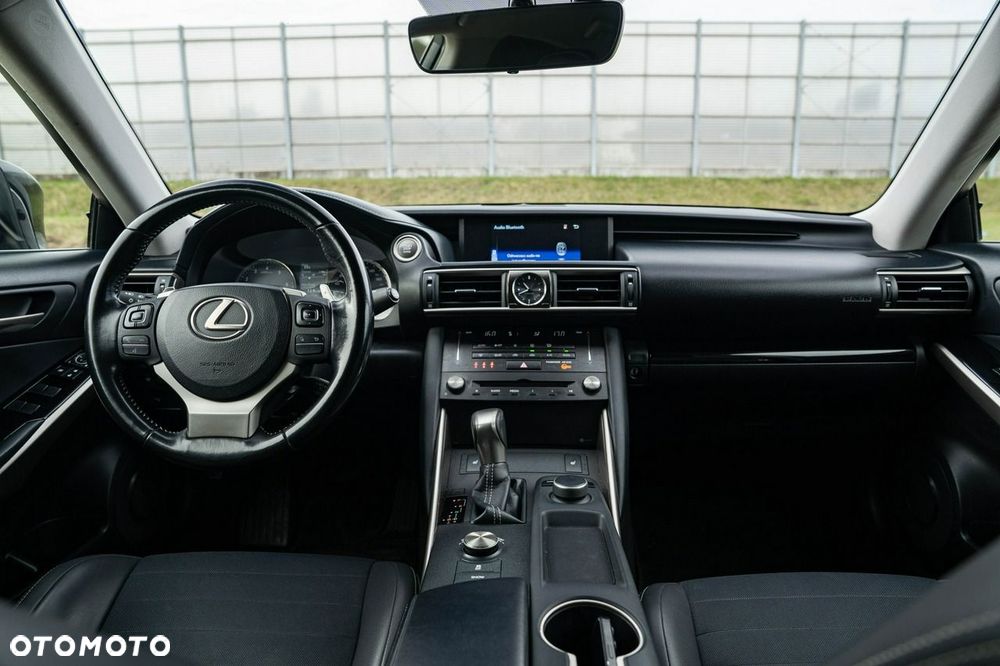 Lexus IS - 19