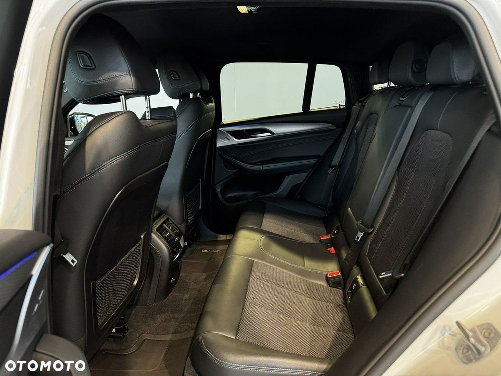 BMW X4 - 16