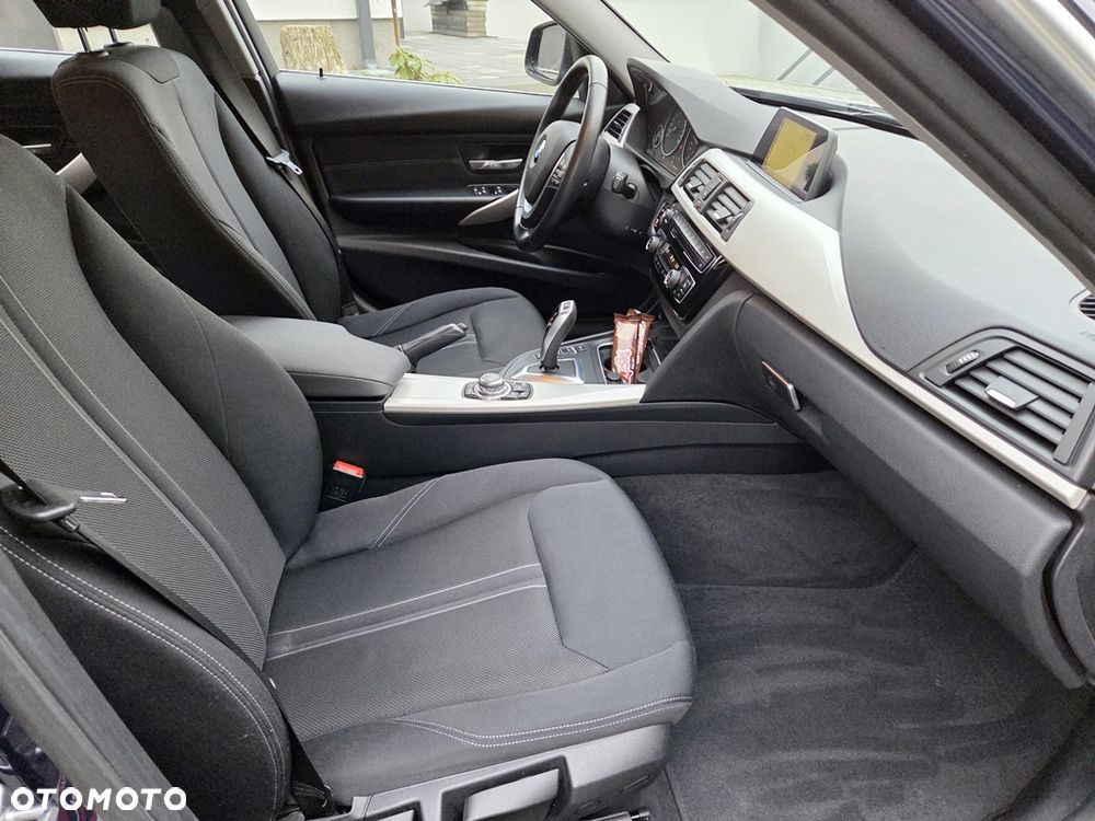 BMW Seria 3 318d Edition Luxury Line Purity - 33