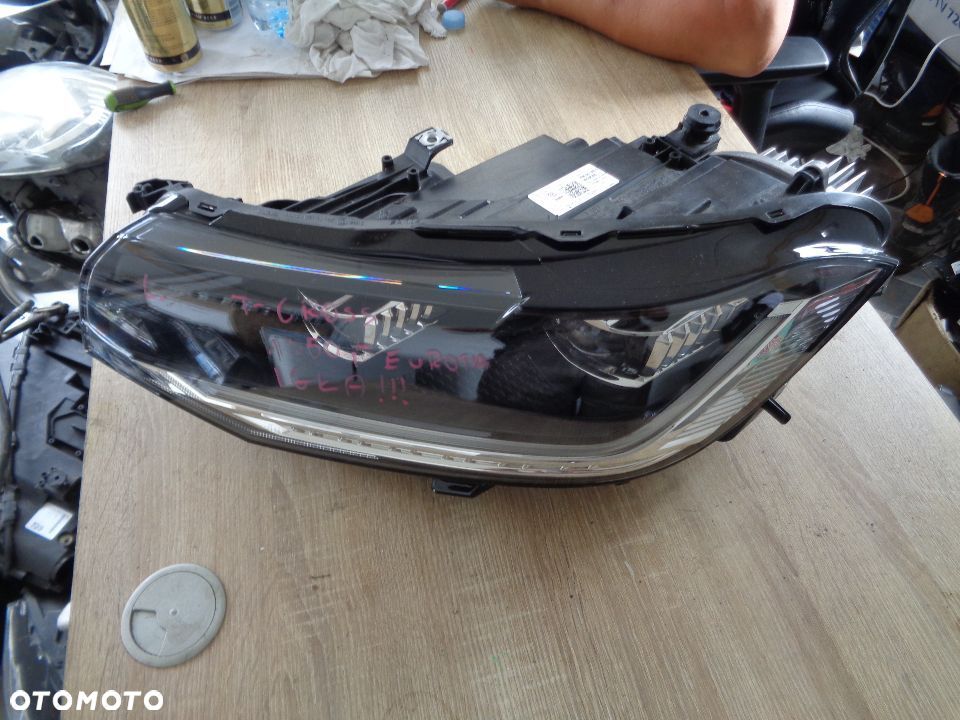 VW T-CROSS LAMPA LEWA PRZÓD EUROPA - 1