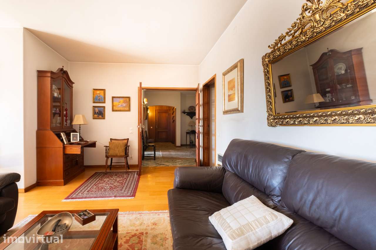 Vende-se Apartamento T4+1 | Campo Alegre – Porto | 234 m² - Grande imagem: 4/31