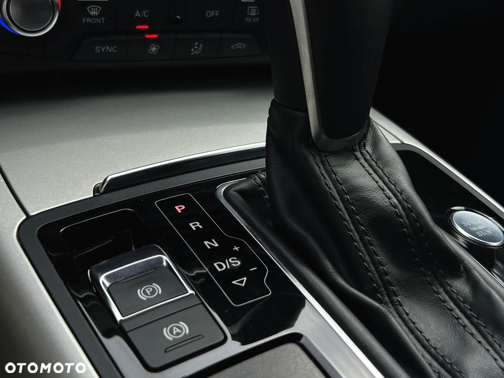 Audi A6 Avant 2.0 TDI ultra S tronic - 29