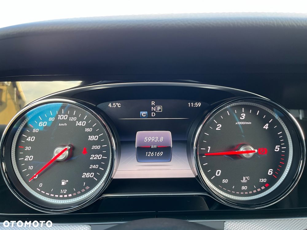 Mercedes-Benz Klasa E 220 d 9G-TRONIC - 19