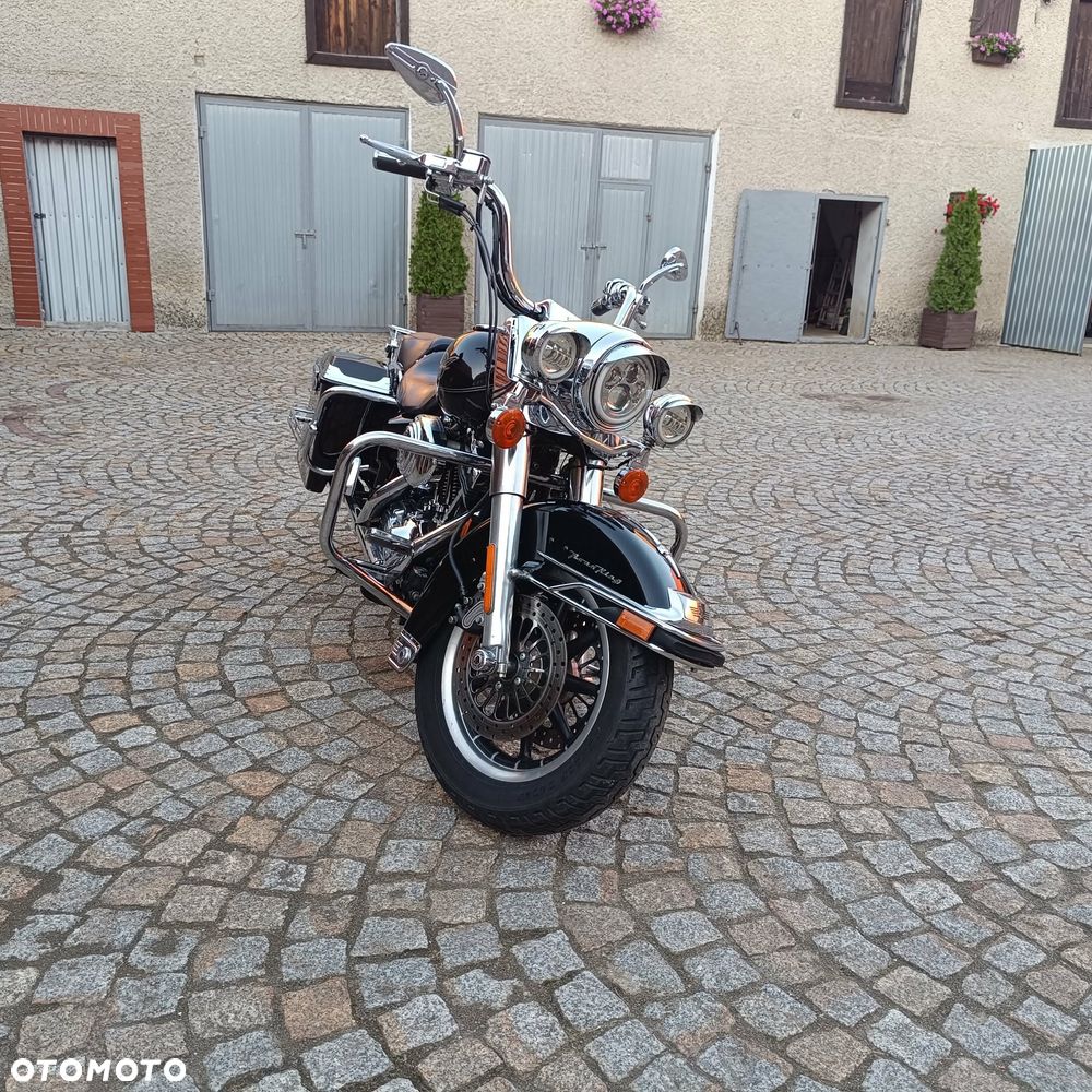 Harley-Davidson Touring Road King - 11