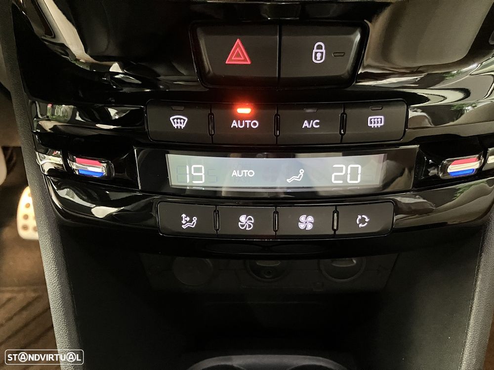 Peugeot 2008 1.6 e-HDi Allure - 32