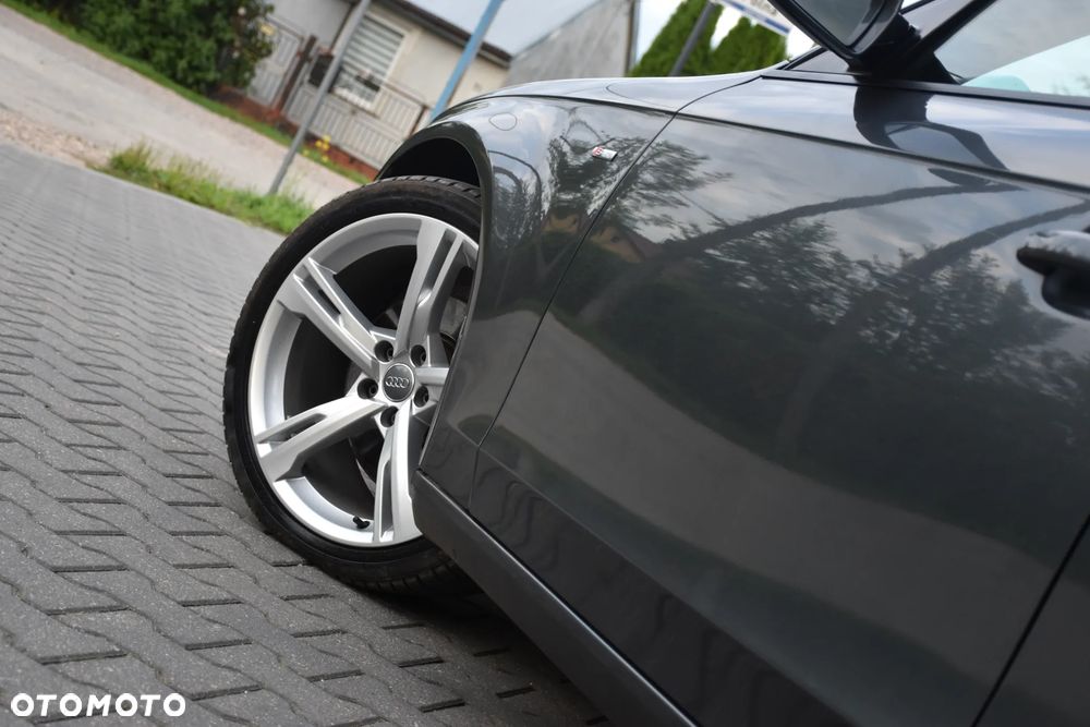Audi A4 Avant 2.0 TDI DPF multitronic S line Sportpaket - 36