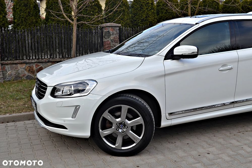 Volvo XC 60 D5 AWD Geartronic Summum - 5