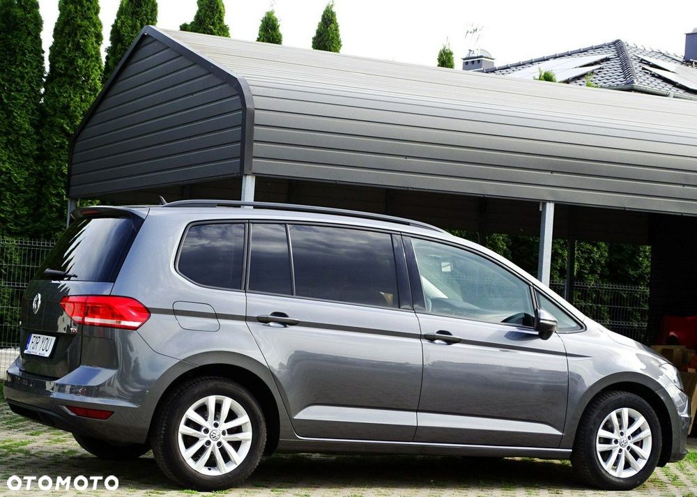 Volkswagen Touran - 8