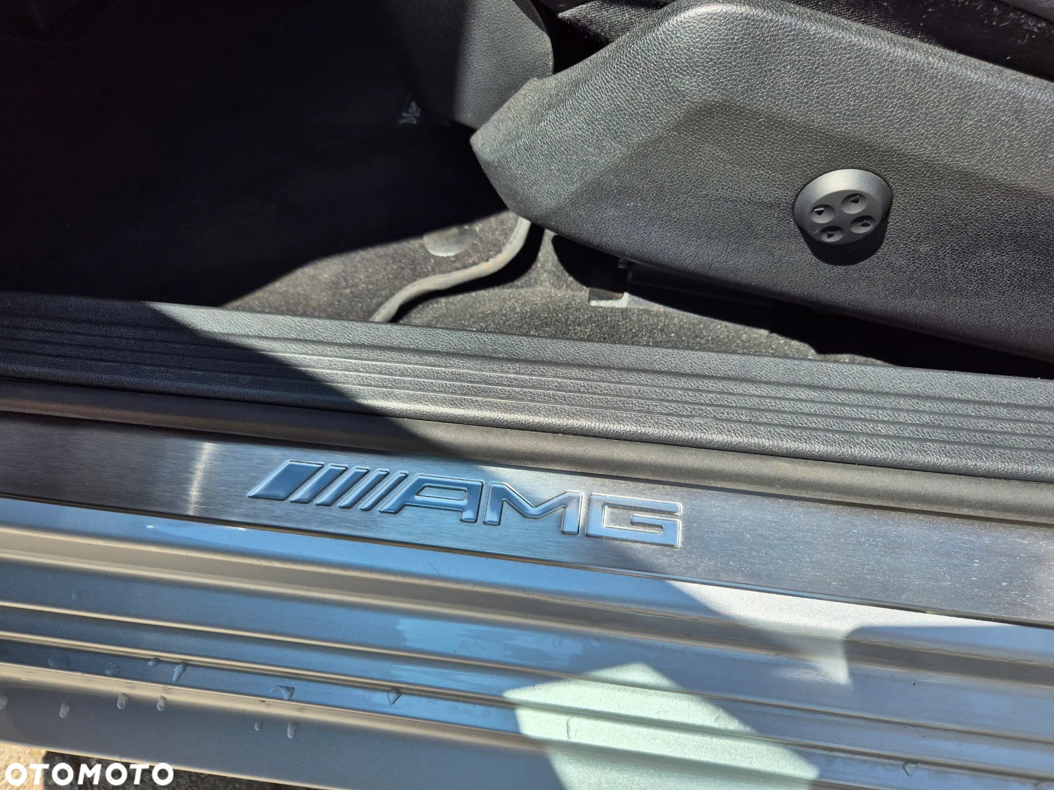 Mercedes-Benz Klasa E 63 AMG - 25