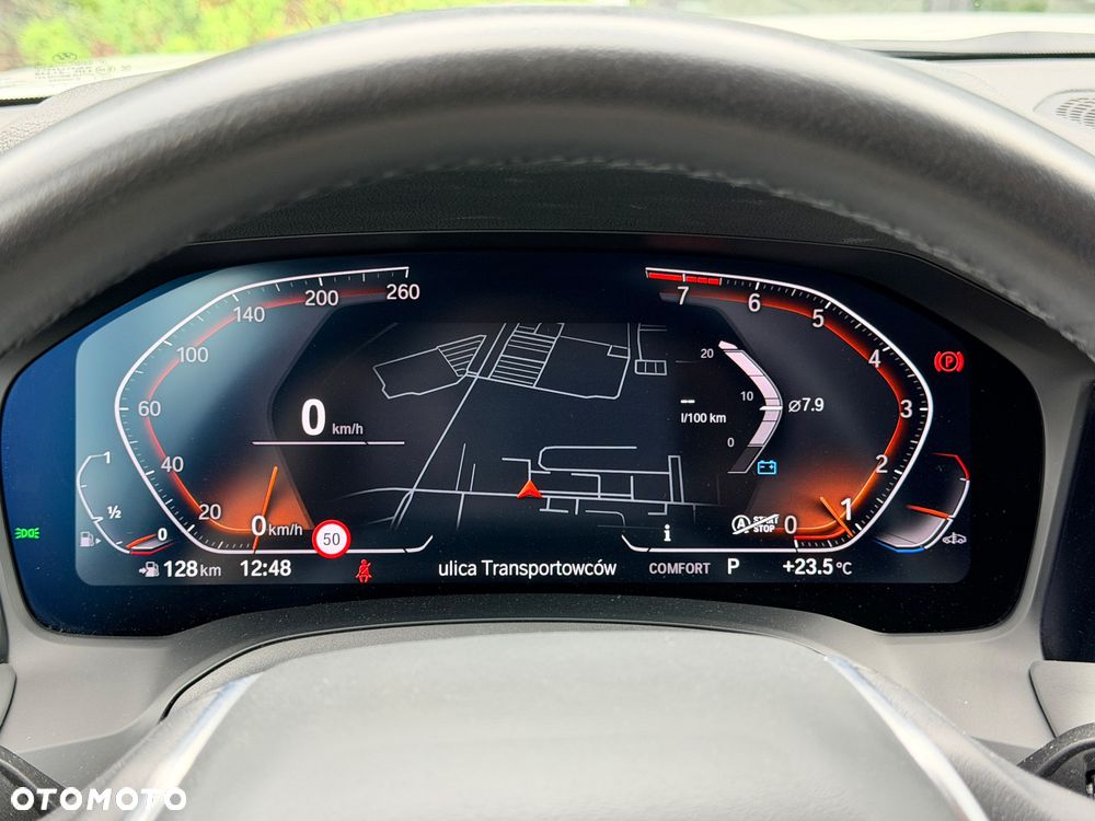 BMW Seria 3 318i - 25