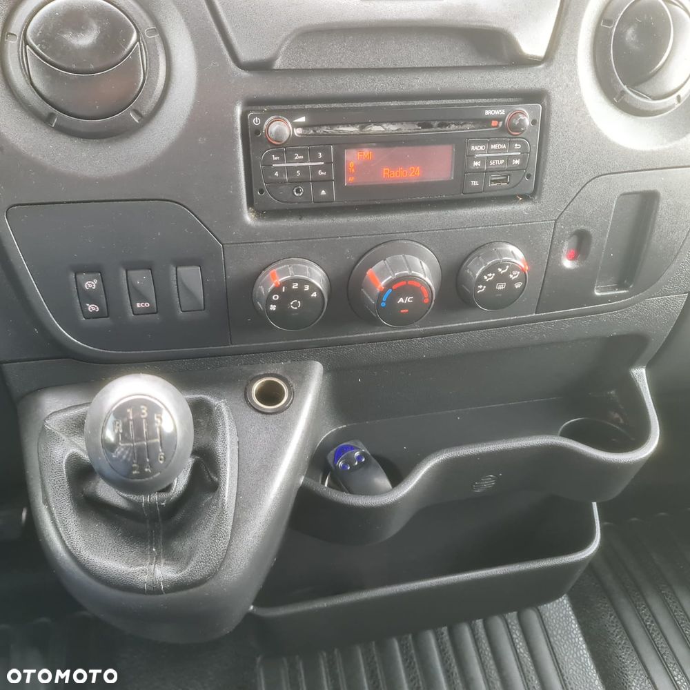 Nissan NV400 - 24
