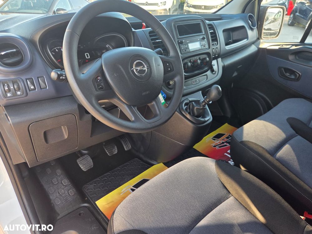 Opel Vivaro Doka 6 Locuri+Duba - 22