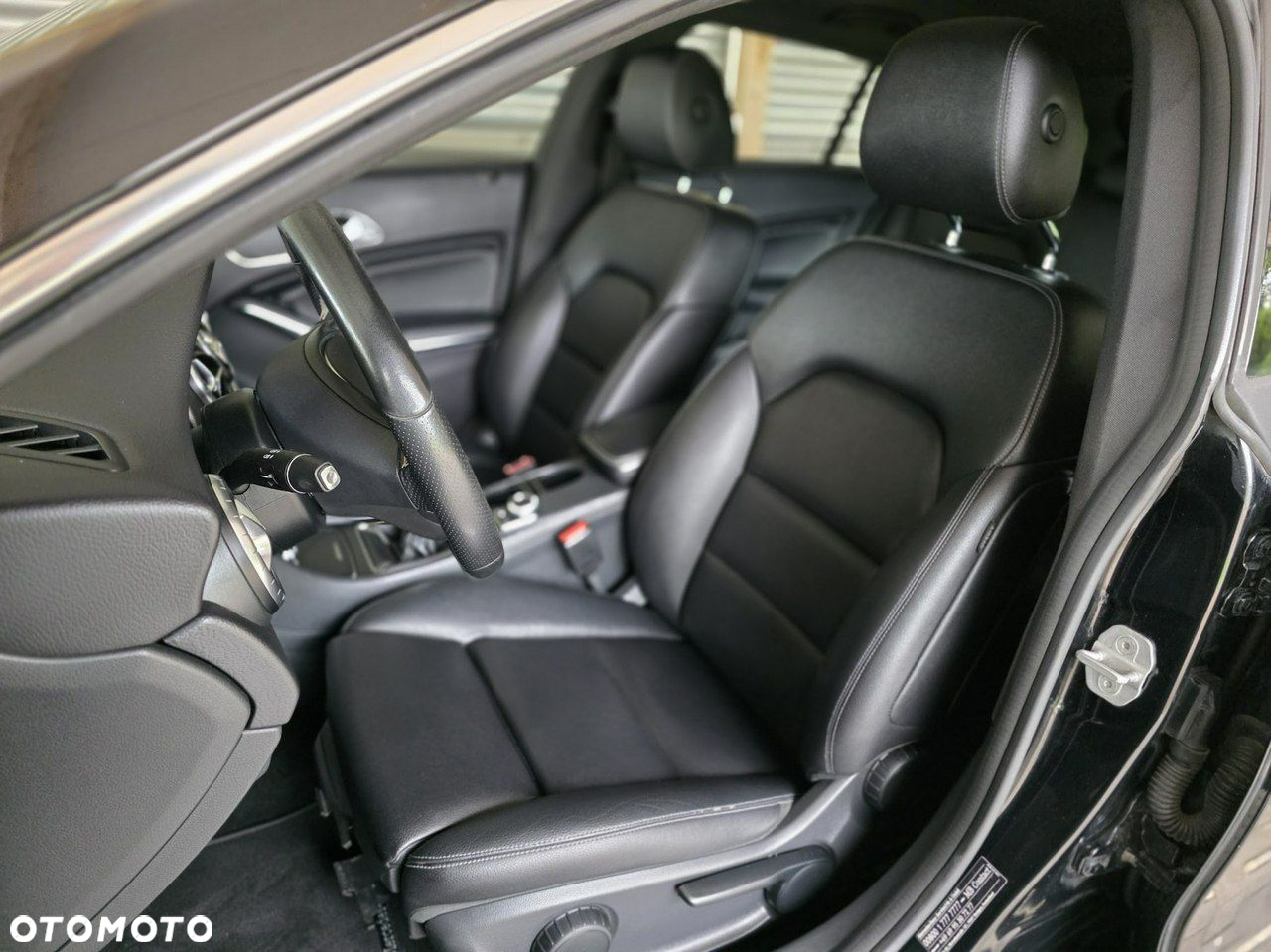 Mercedes-Benz CLA - 13
