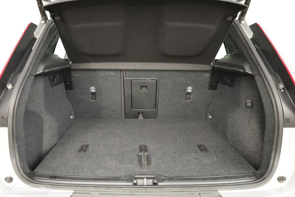 Volvo XC 40 1.5 T2 Core Auto - 24