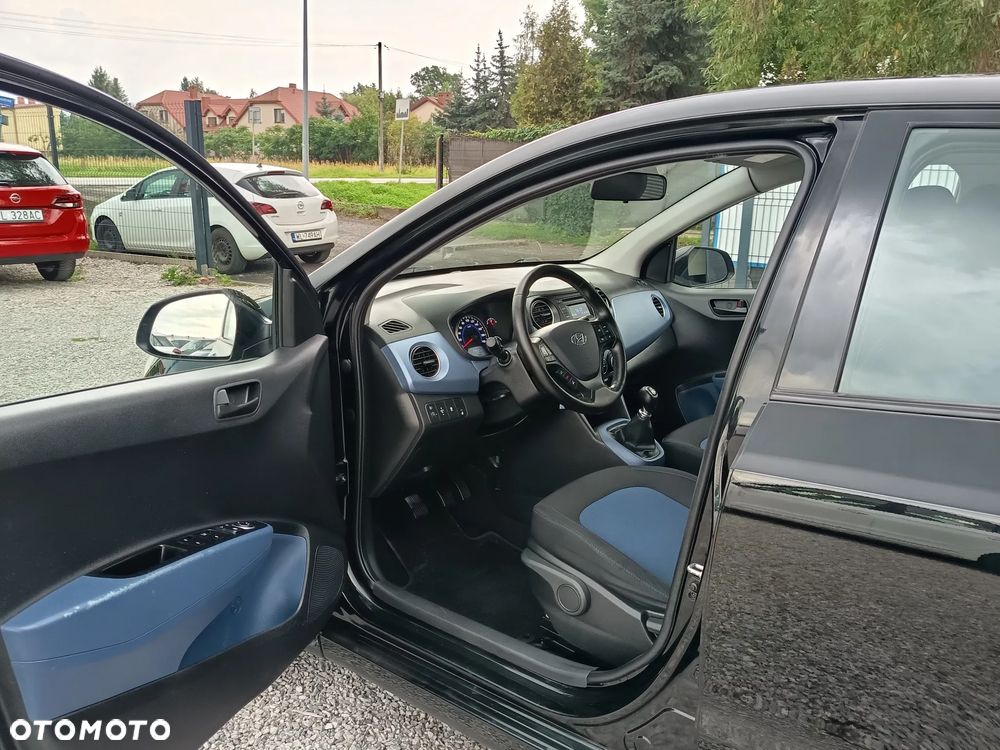 Hyundai i10 1.2 Fifa World Cup Edition - 12