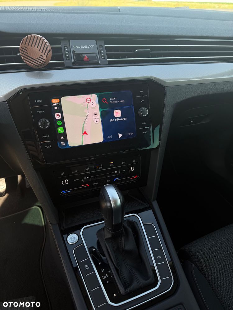 Volkswagen Passat 2.0 TDI SCR Style DSG - 18