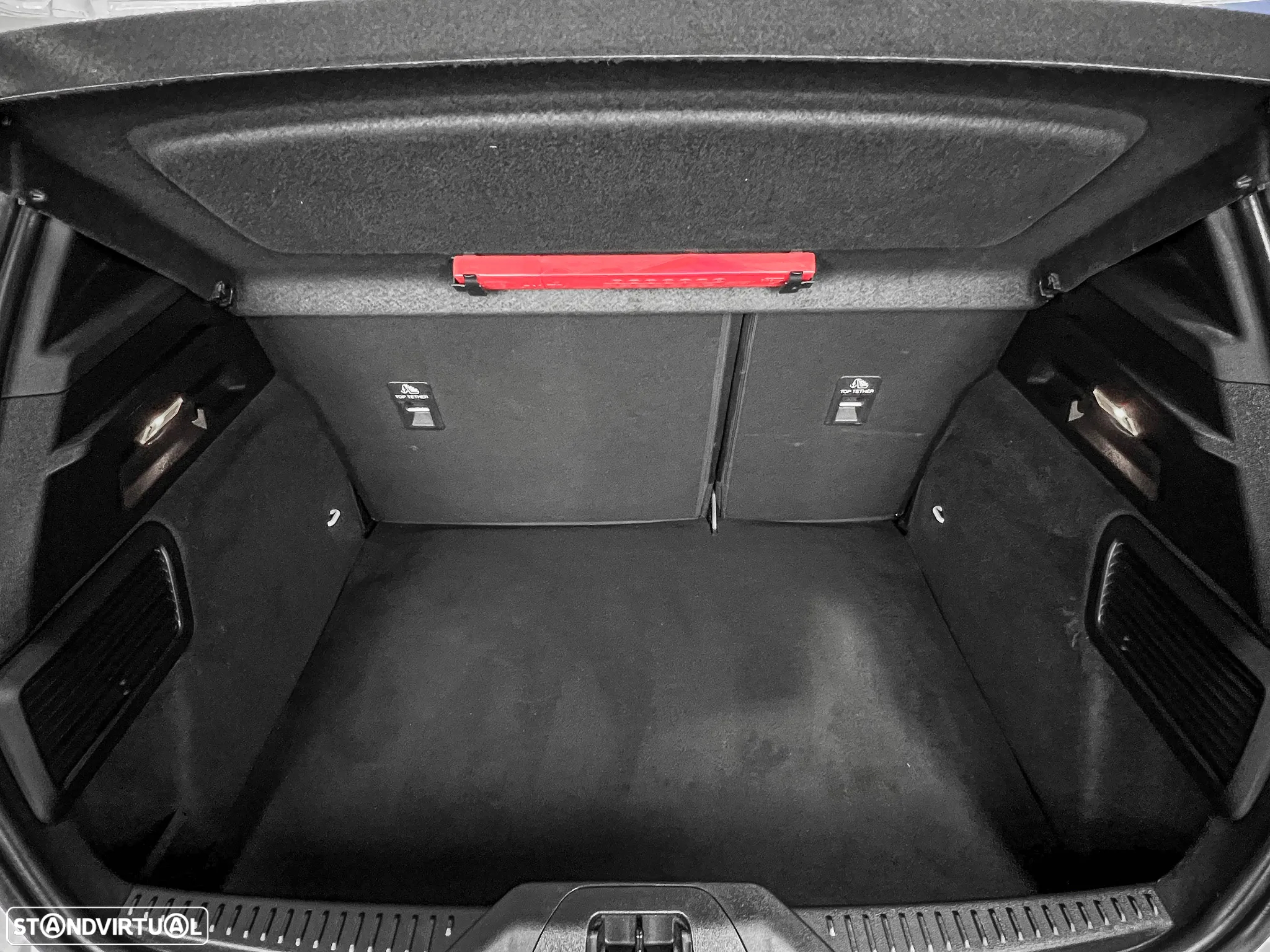 Ford Focus 1.5 TDCi EcoBlue ST-Line - 29