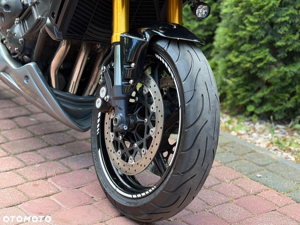 Yamaha FZ - 22