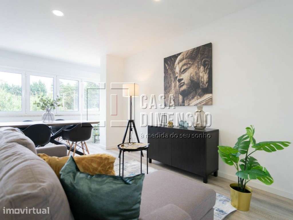 Apartamento T3 em Benfica, com Varandas, Totalmente Mobilado e Pron... - Grande imagem: 2/33