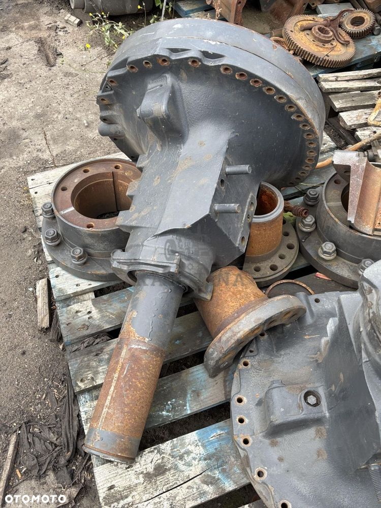 FENDT 930 933 936 Zwolnica Wał Obudowa Tylnej Osi 926101150070 934151150010 931150150030 - 4