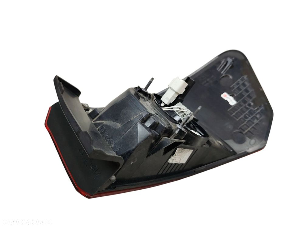 LAMPA LEWY TYŁ TOYOTA AVENSIS T27 LIFT (2015-2018) 2.0 D4D 143KM - 4