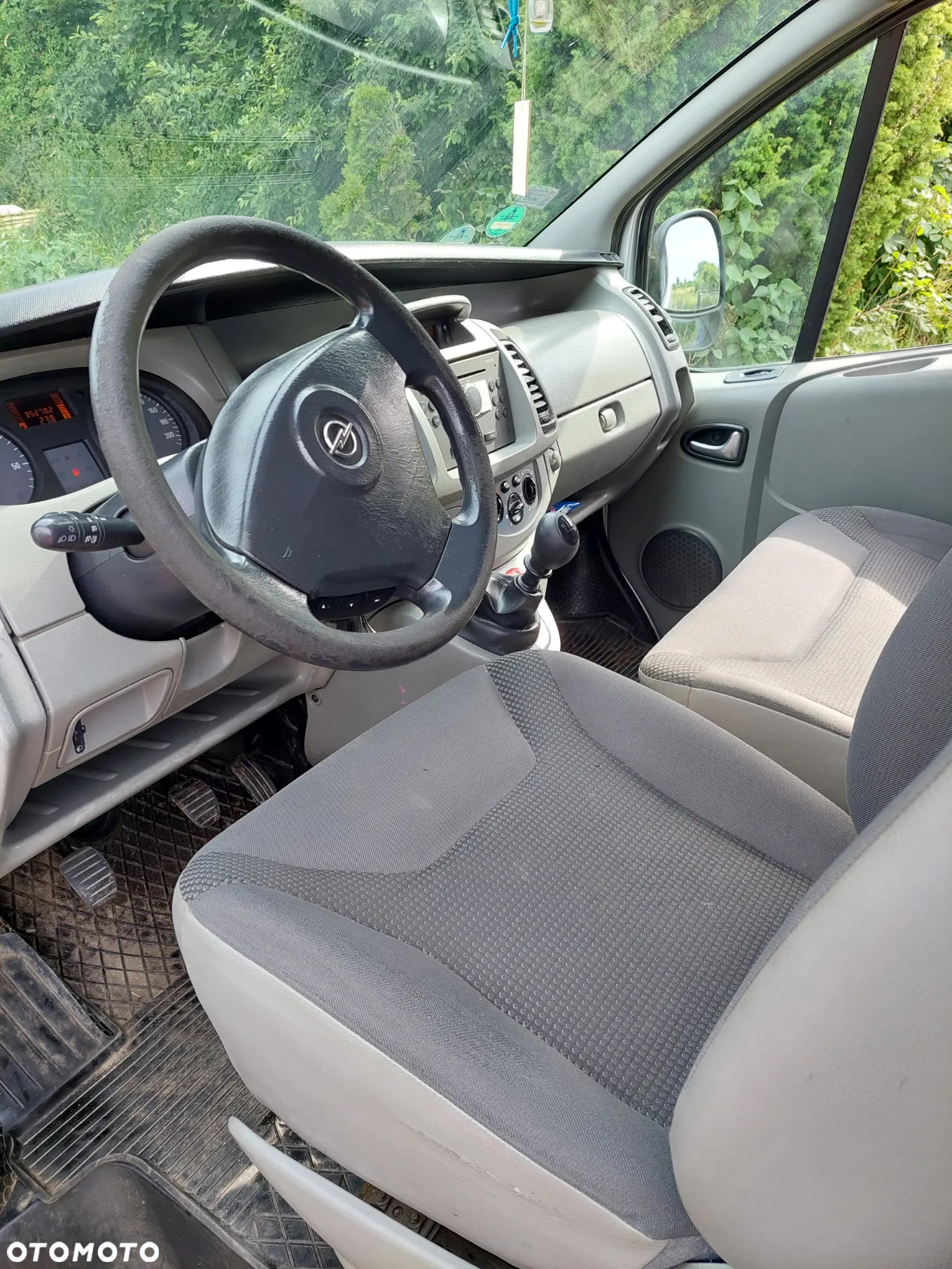 Opel Vivaro - 8