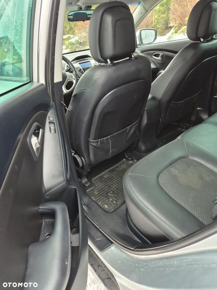 Hyundai ix35 blue 1.6 2WD Finale Silver - 6