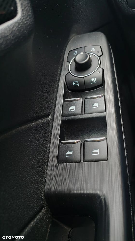 Ford Kuga 1.5 EcoBoost ST-LINE - 11