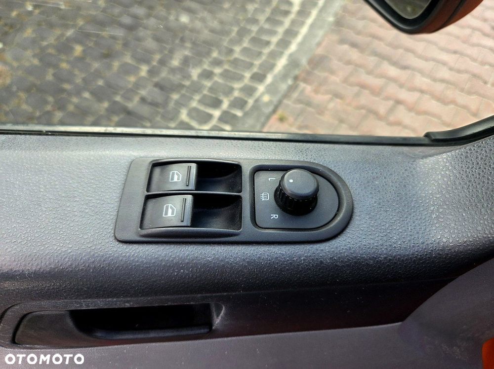 Volkswagen Transporter - 14