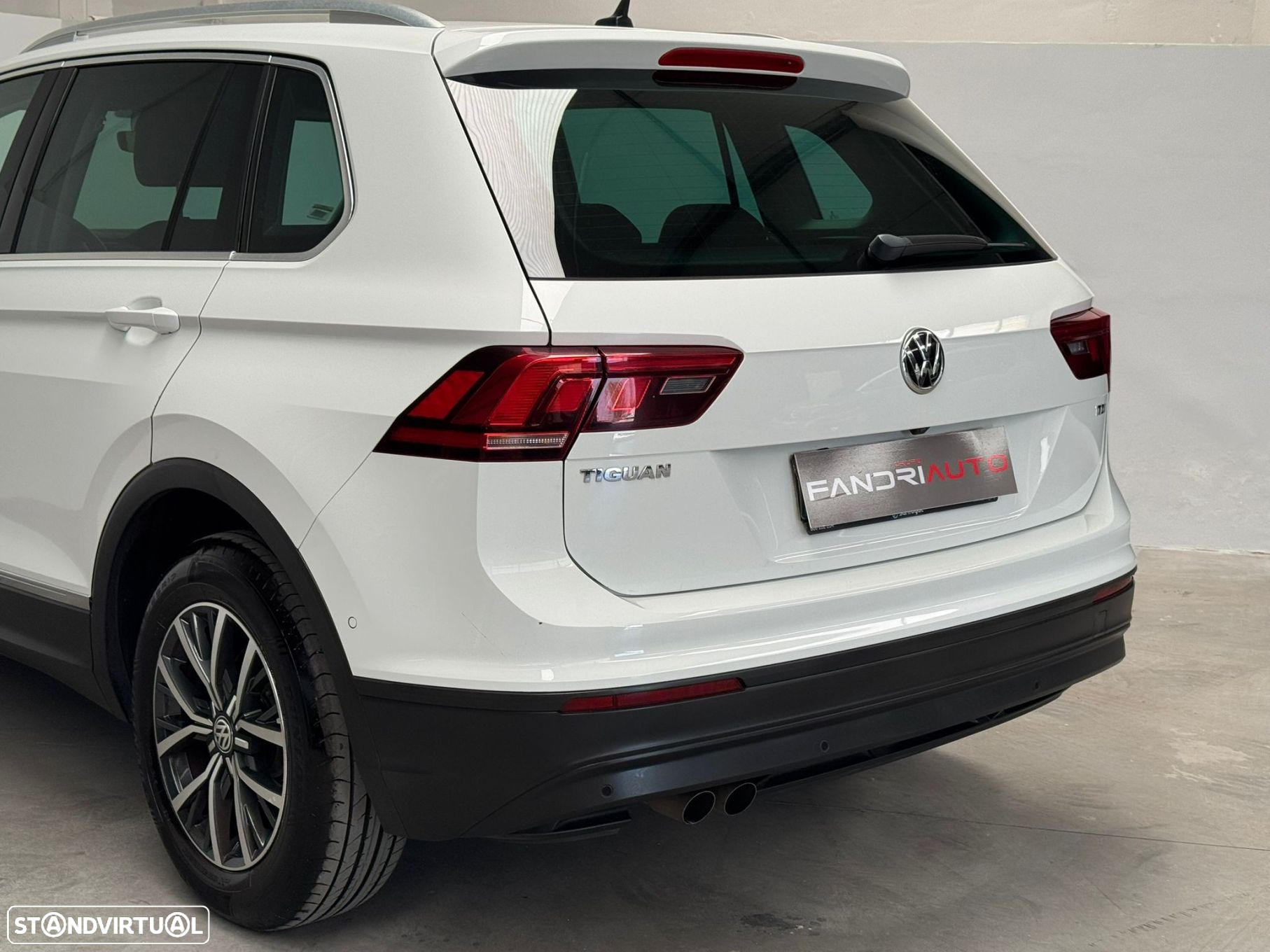 VW Tiguan 1.6 TDI Trendline - 16