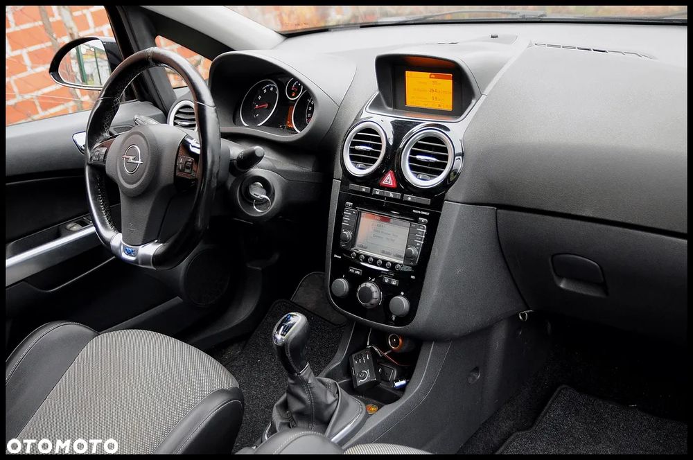 Opel Corsa 1.6 Turbo OPC - 33