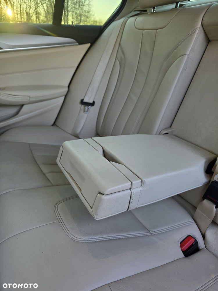 BMW Seria 5 - 35