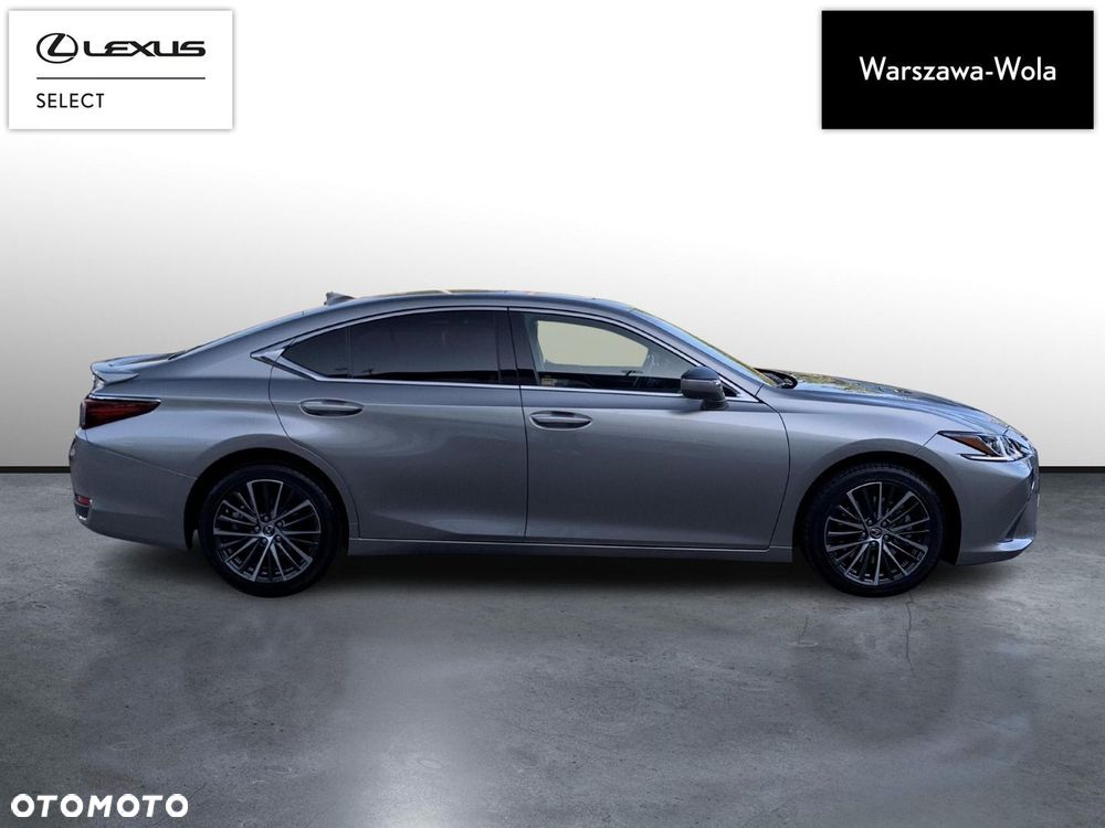 Lexus ES 300h Business Edition - 8