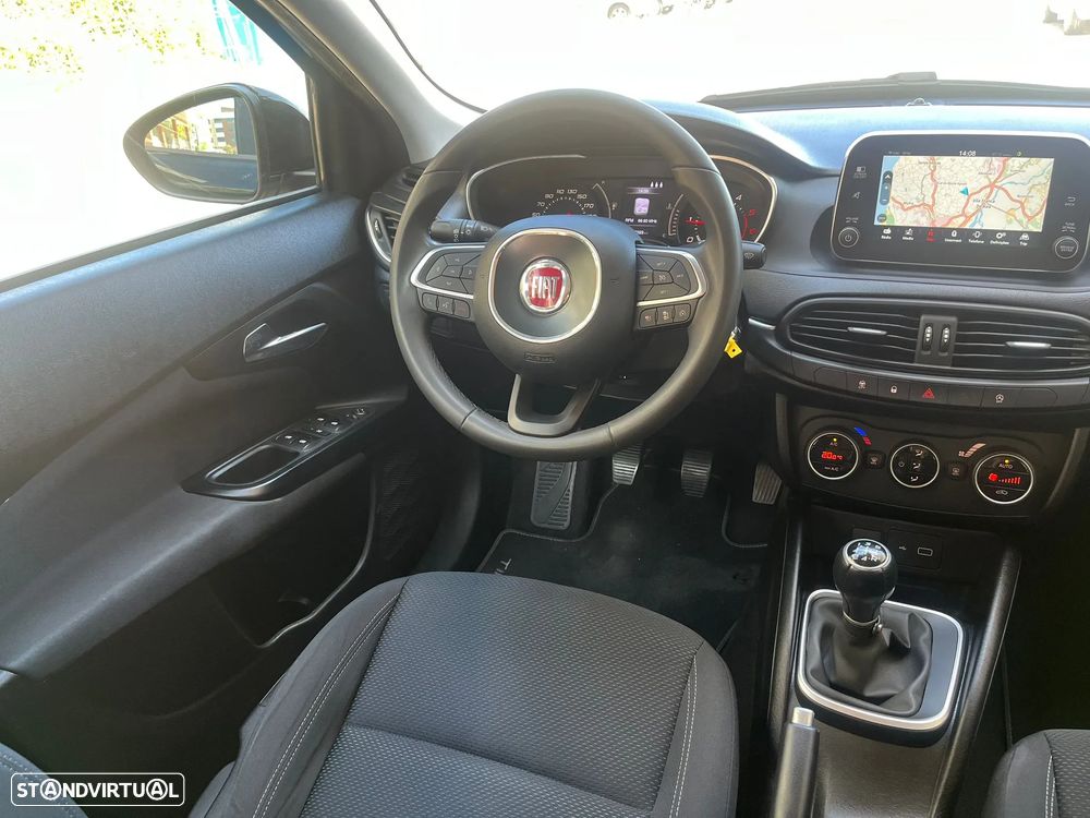 Fiat Tipo Station Wagon 1.3 M-Jet Lounge - 32