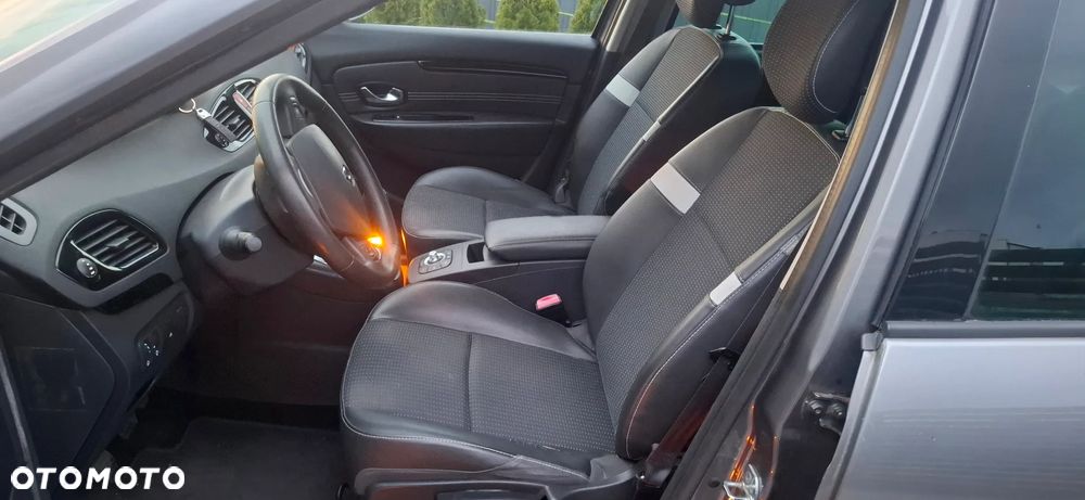 Renault Scenic 1.6 16V 110 Dynamique - 5