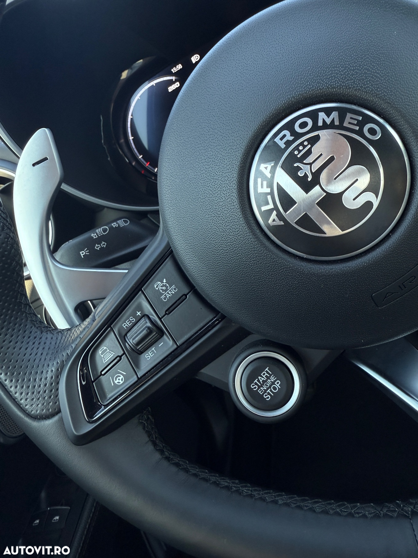 Alfa Romeo Giulia 2.0 Turbo 16V AT8-Q4 Veloce - 20